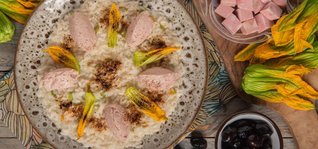 Header_RISOTTO_CON_MORTADELLA_BOLOGNA_IGP_MASCARPONE_FIORI_DI_ZUCCA_E 2