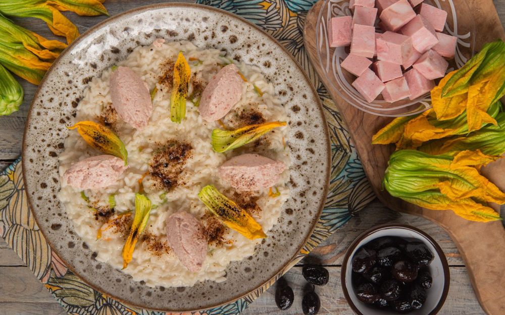 IMG interna_RISOTTO_CON_MORTADELLA_BOLOGNA_IGP_MASCARPONE_FIORI_DI_ZUCCA_E 2