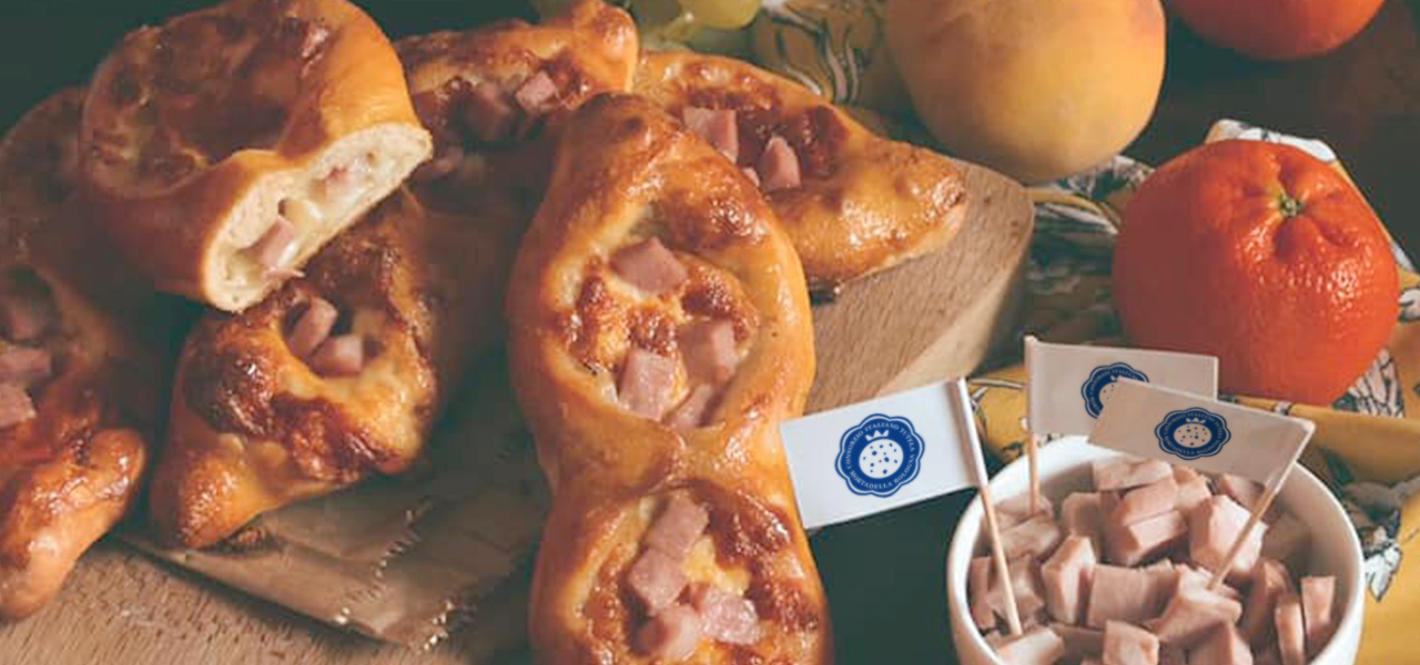 Panini rustici con Mortadella Bologna IGP e provola