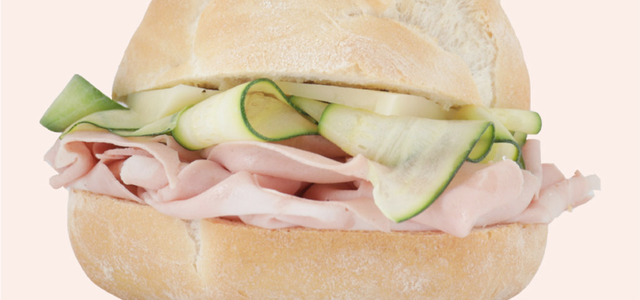 Rosetta di Mortadella Bologna IGP zucchine marinate a crudo con aceto balsamico bianco pecorino