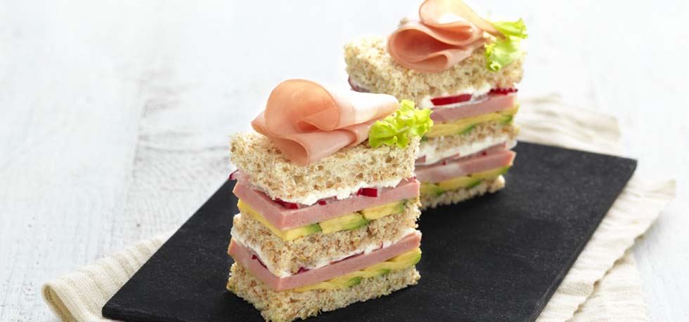 Tramezzini finger food di Mortadella Bologna IGP