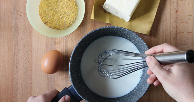 pizza gialla preparazione