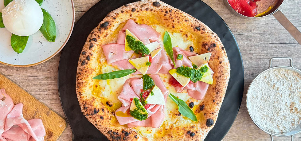 MB_Pizza pugliese con Mortadella Bologna IGP Pierou